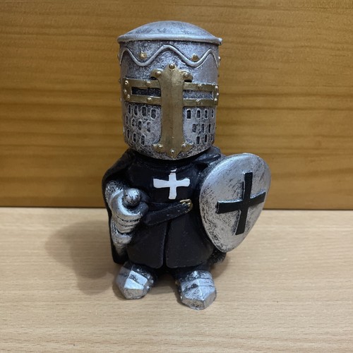 Knight garden gnomes - garden,